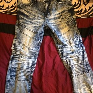 White and blue skinny jeans